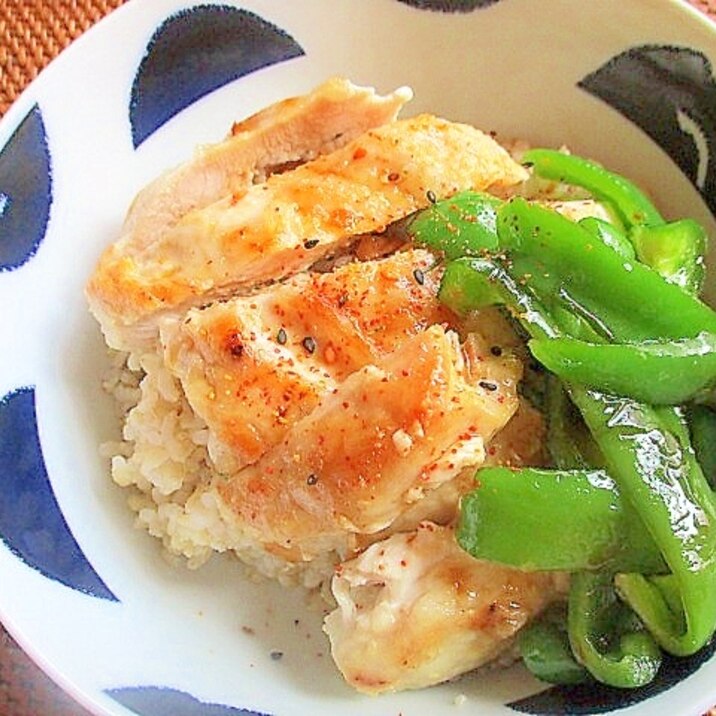 フライパンで簡単♪鶏むね肉の焼き鳥丼